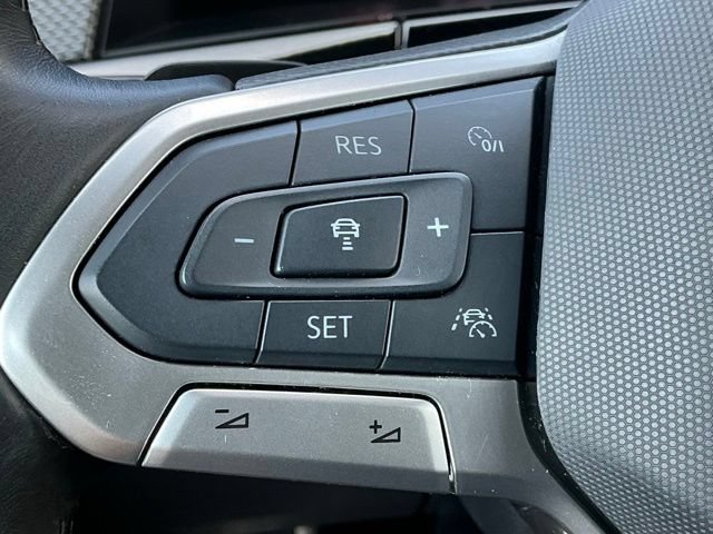 Used 2024 Volkswagen Atlas Cross Sport SEL Premium R-Line AWD/4WD image 30
