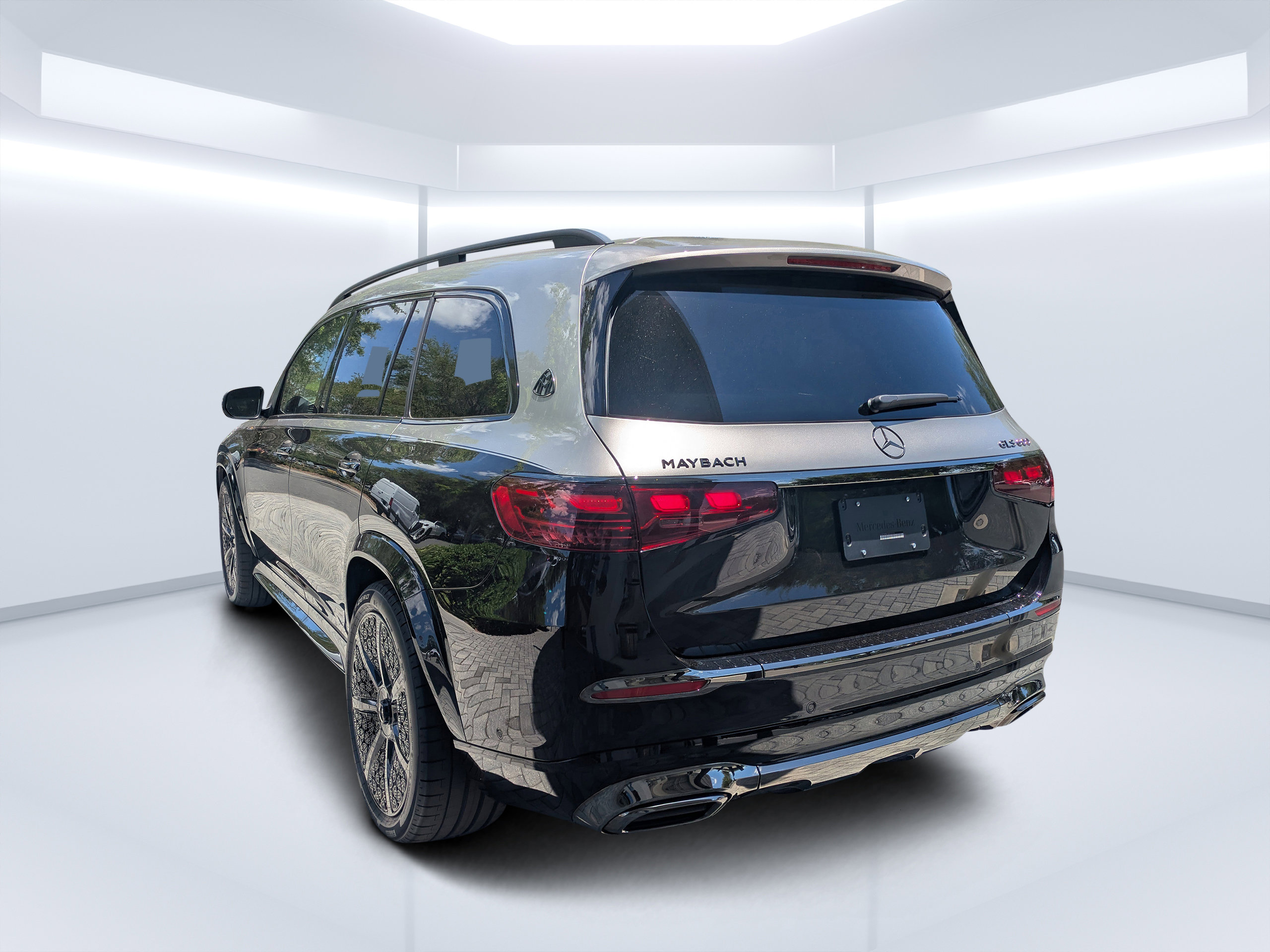 Used 2026 Mercedes-Benz Maybach GLS 600 4MATIC image 5