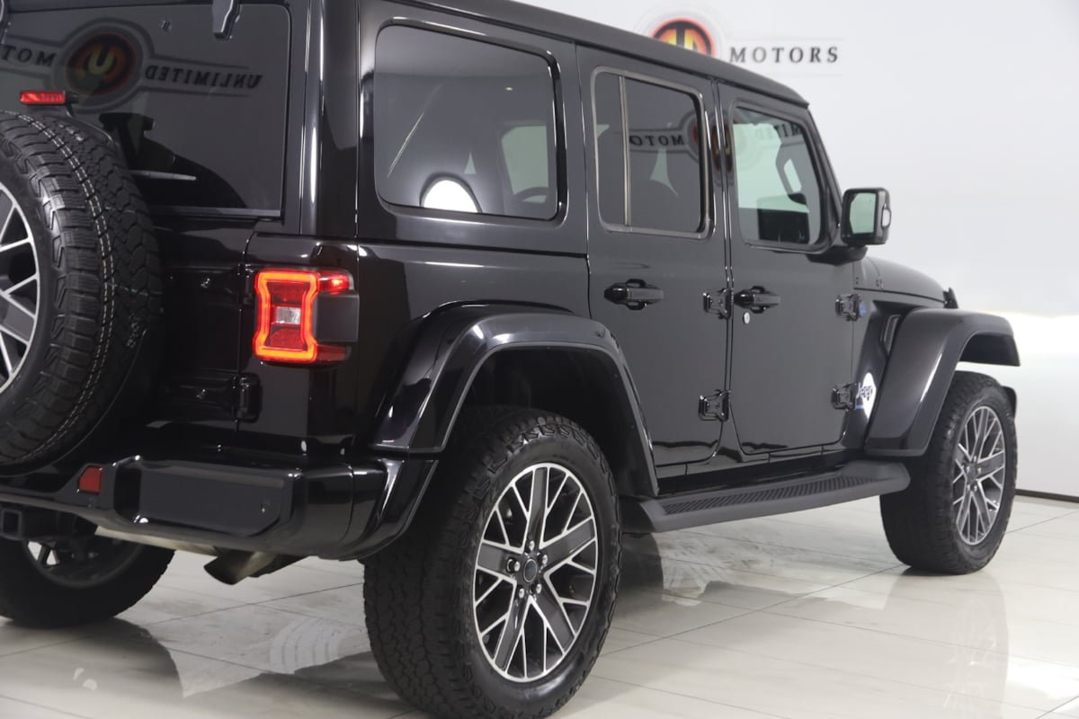 Used 2024 Jeep Wrangler High Altitude AWD/4WD image 37