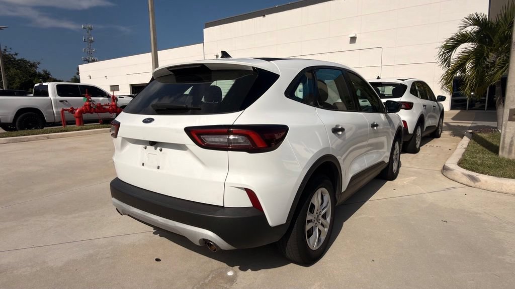 Used 2023 Ford Escape FWD image 6