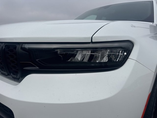 Used 2024 Jeep Grand Cherokee L Laredo image 24