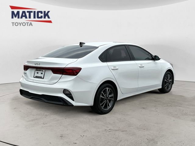Used 2024 Kia Forte LXS FWD image 7