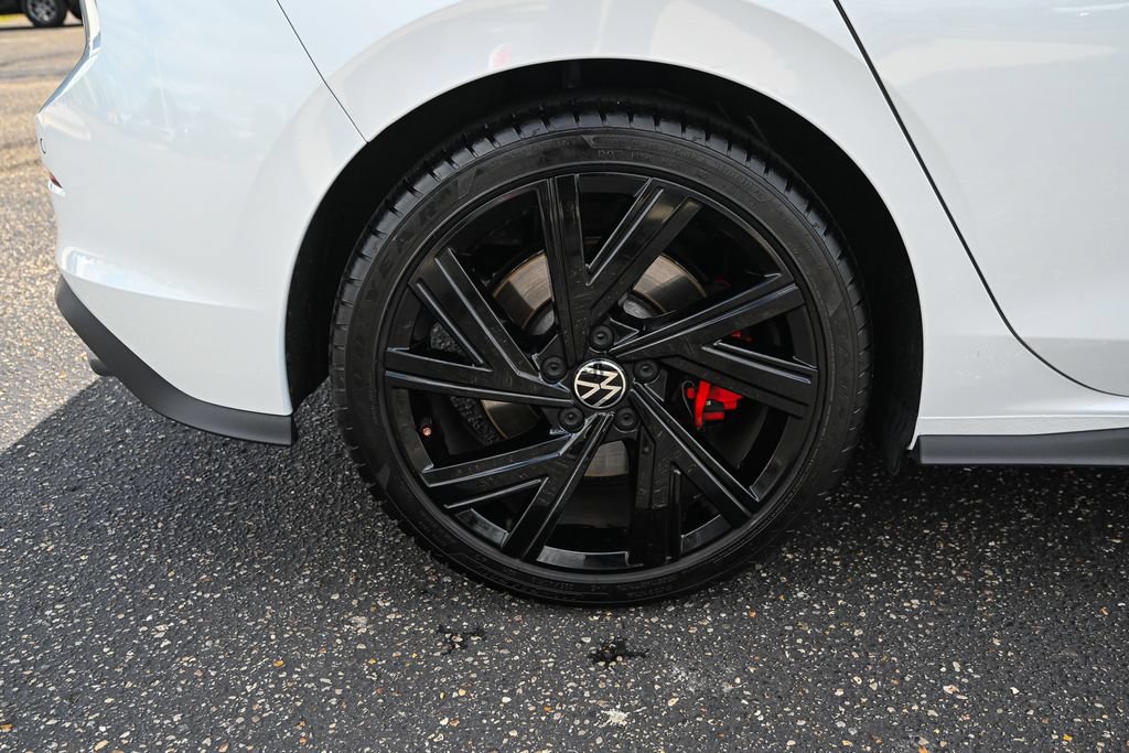 Used 2022 Volkswagen GTI SE FWD image 14