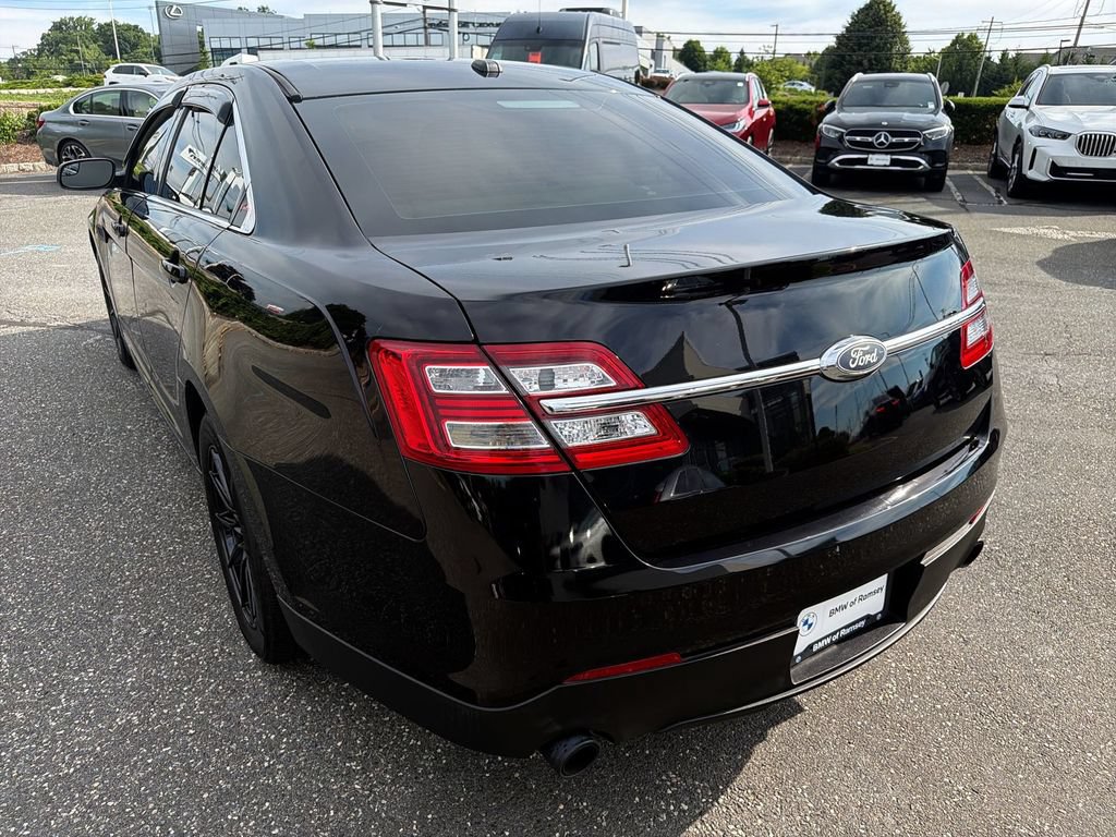 Used 2019 Ford Taurus SE FWD image 12