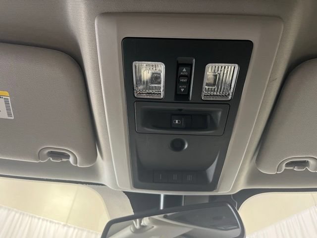 Used 2017 RAM 1500 Laramie w/ Convenience Group AWD/4WD image 19