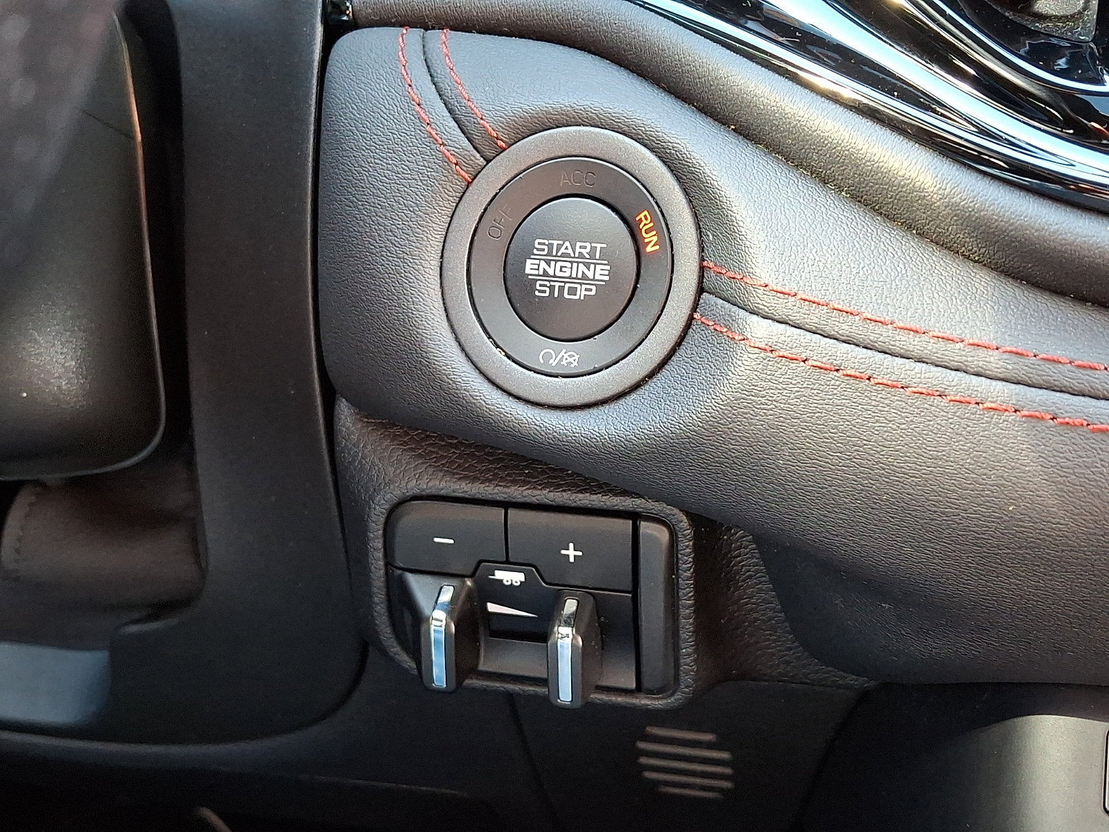 Used 2023 Dodge Durango GT AWD/4WD image 29