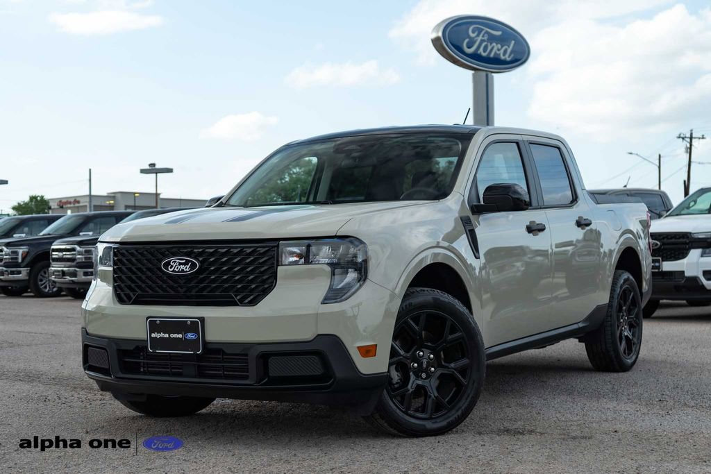 Used 2025 Ford Maverick XLT w/ XLT Luxury Package AWD/4WD image 1