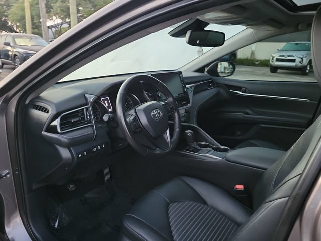 Used 2024 Toyota Camry SE w/ Cold Weather Package FWD image 10