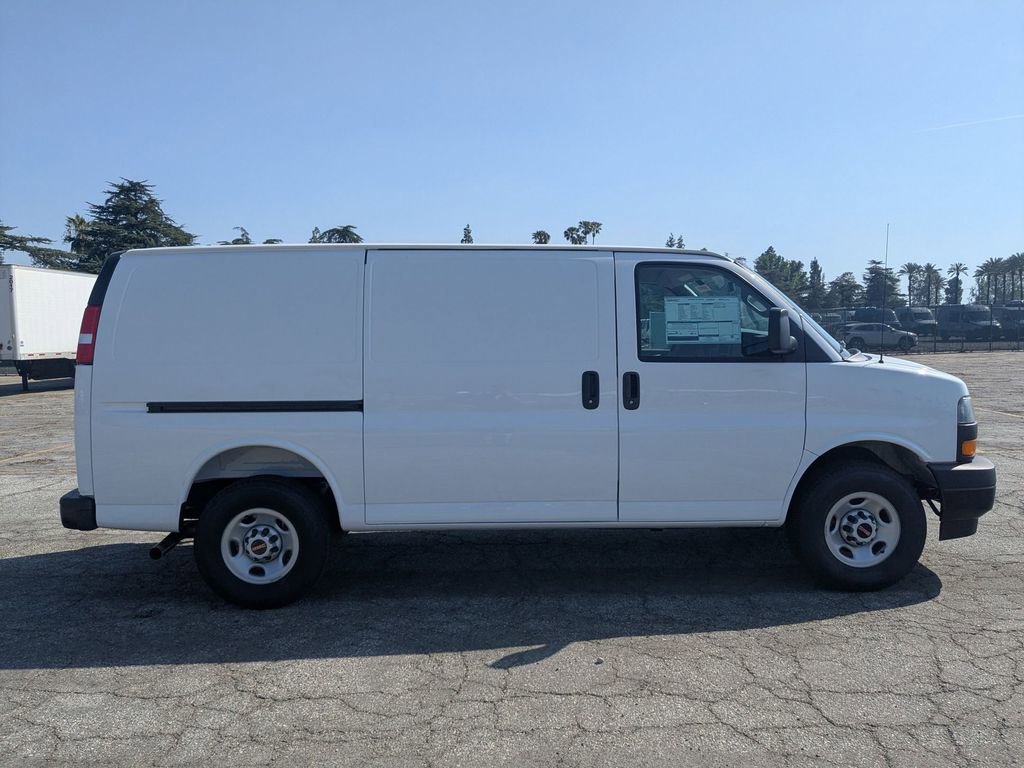 New 2026 GMC Savana 2500 w/ Driver Convenience Package image 5