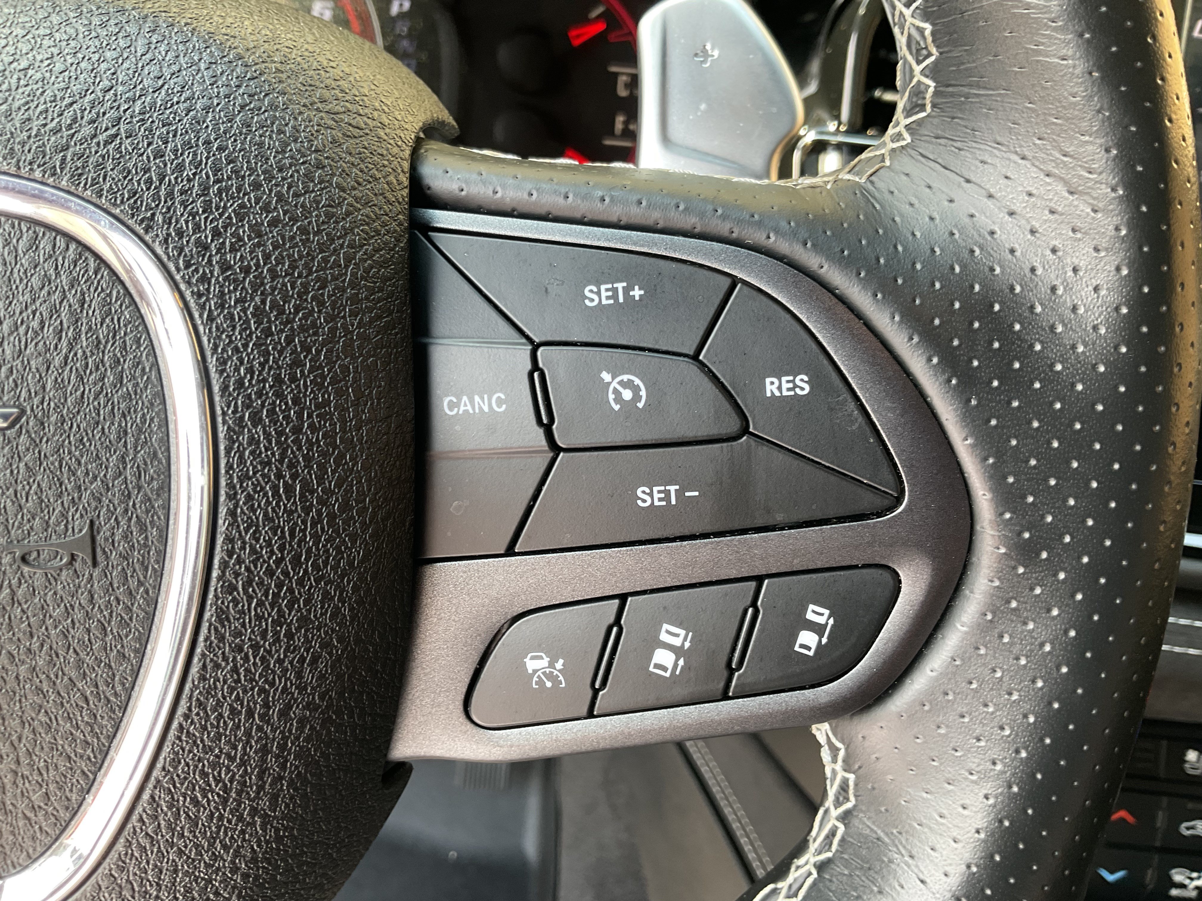 Used 2022 Dodge Durango SRT w/ SRT Interior Appearance Group AWD/4WD image 33