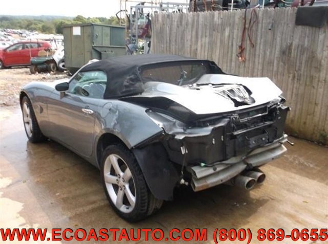 Used 2006 Pontiac Solstice Convertible w/ Power Package RWD image 3