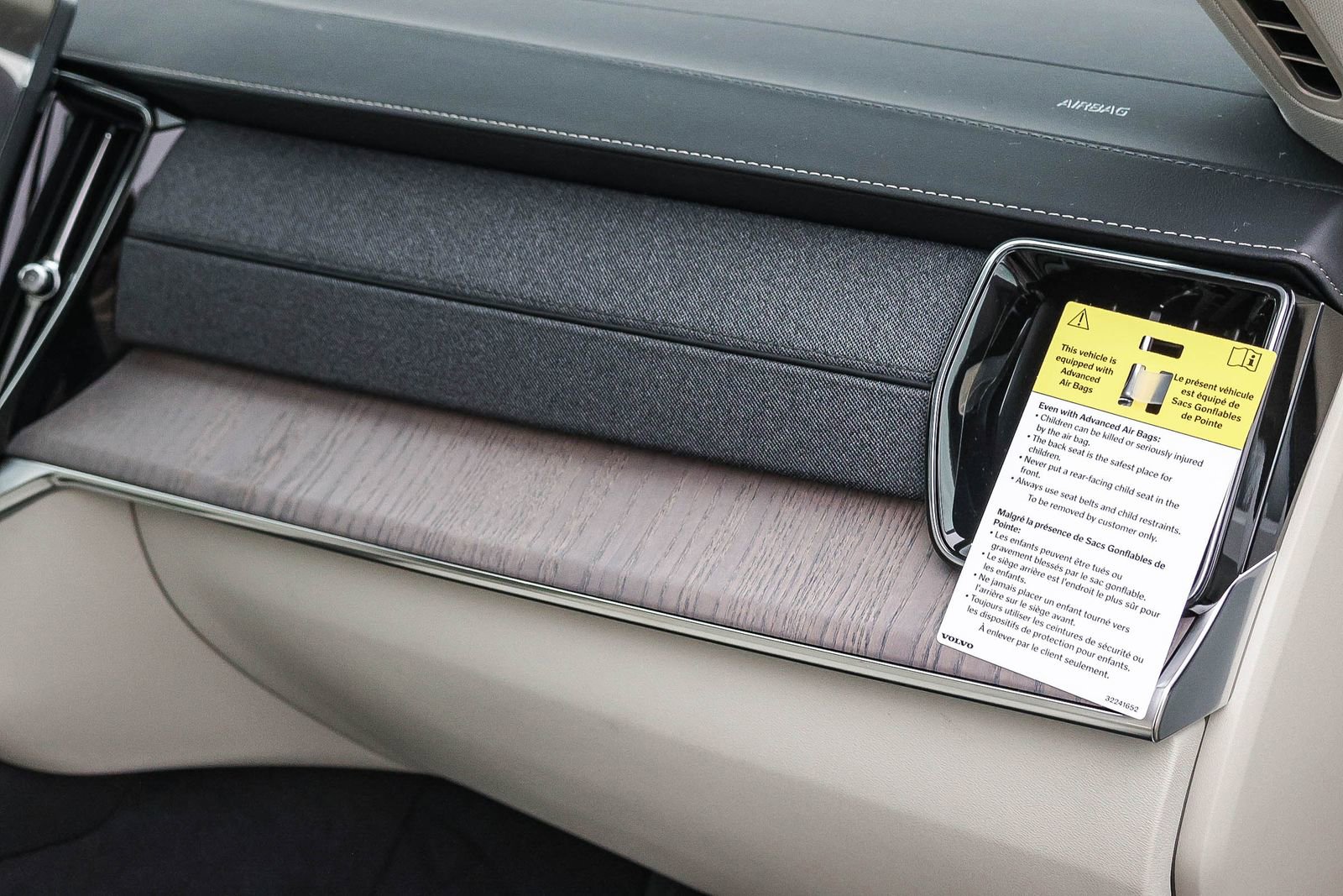 New 2026 Volvo XC90 T8 Ultra w/ Protection Package Premier image 18