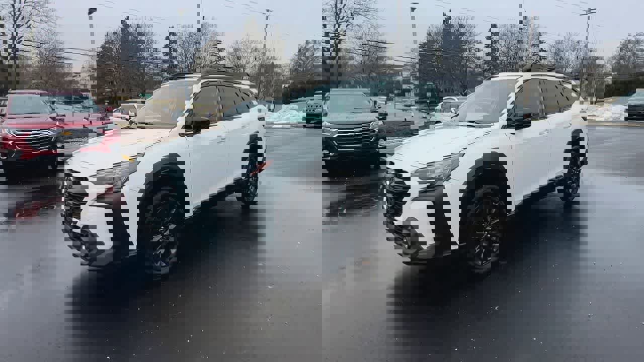 Used 2025 Subaru Outback Onyx Edition image 4