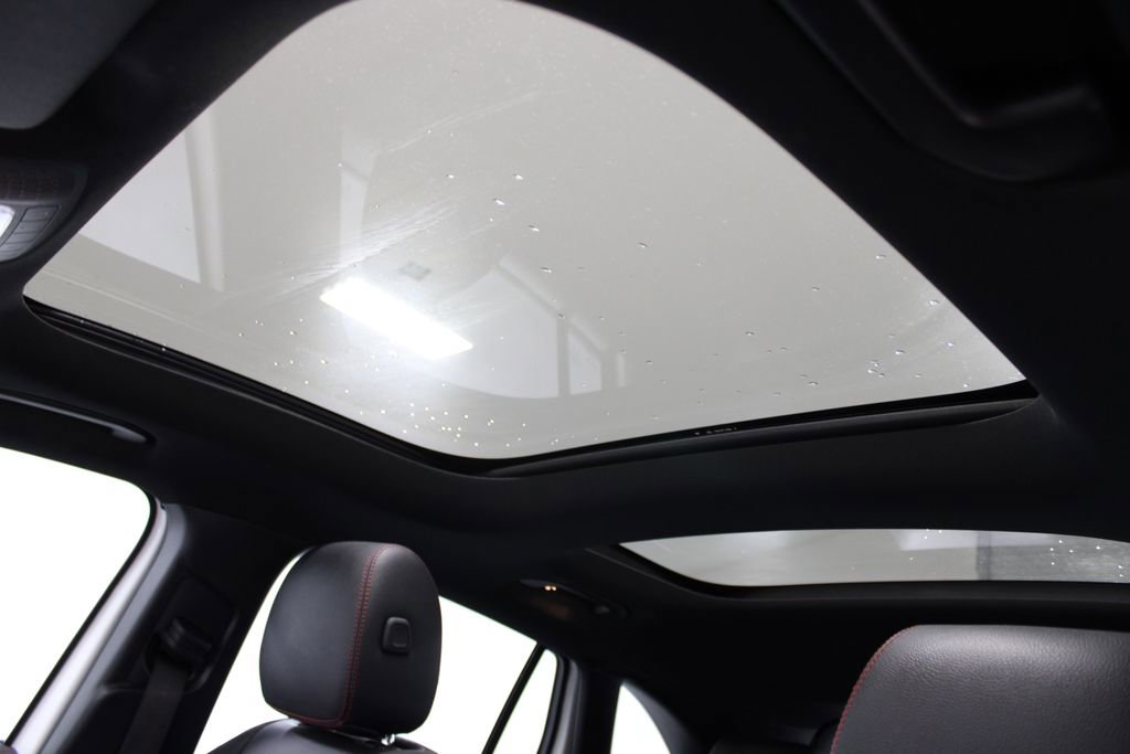 Used 2022 Mercedes-Benz GLA 35 AMG 4MATIC image 34