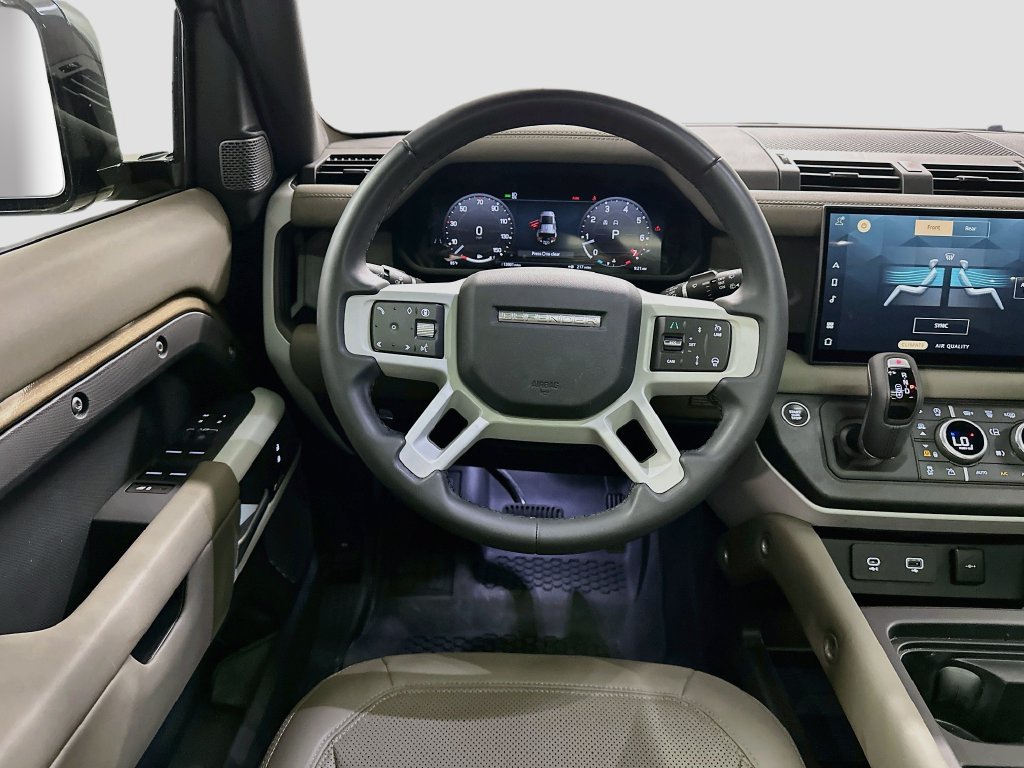 Used 2024 Land Rover Defender 110 SE AWD/4WD image 23