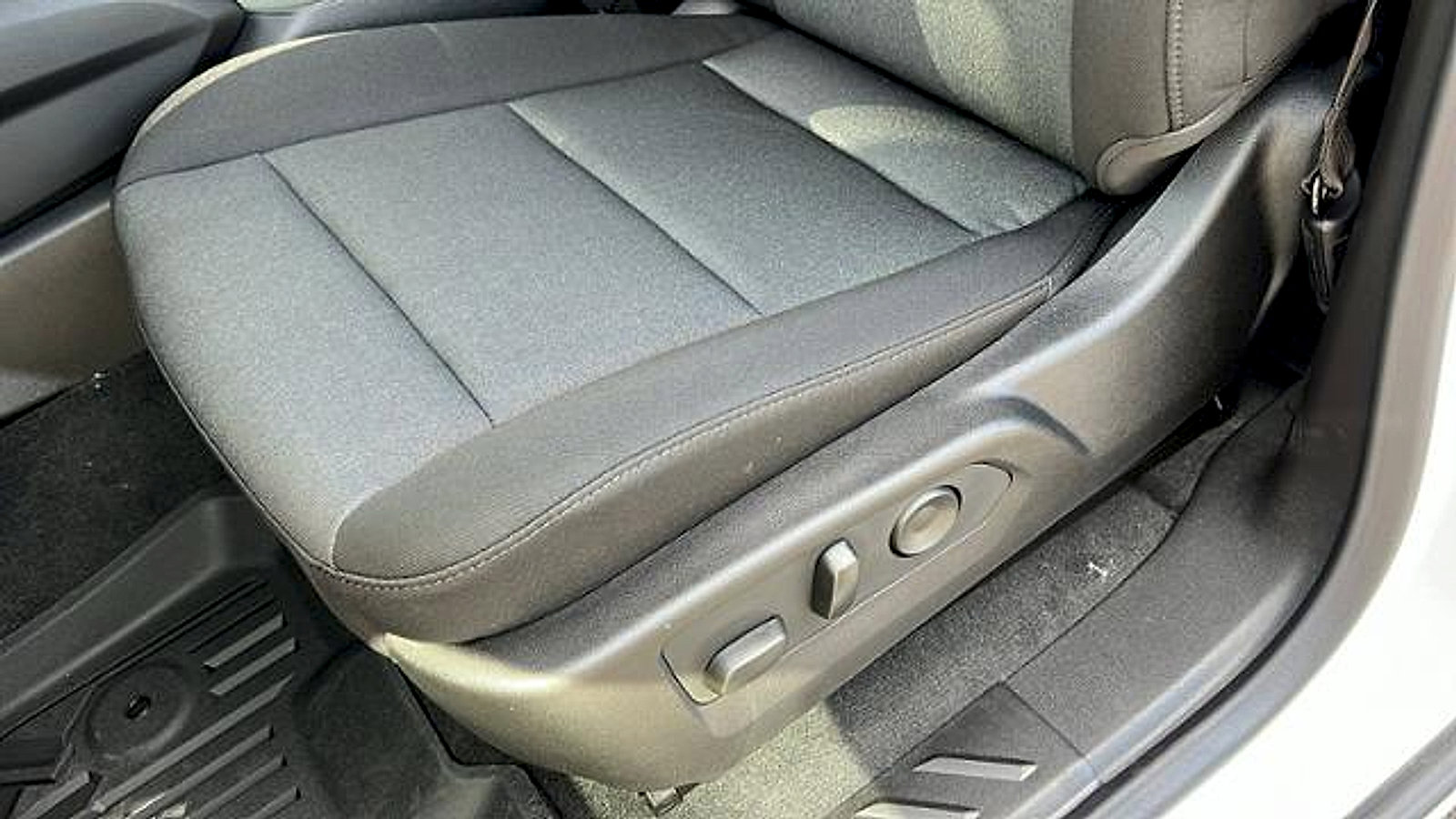 New 2026 Chevrolet Colorado W/T w/ WT Convenience Package II image 16