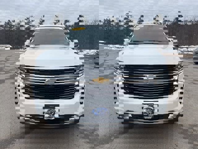 Used 2022 Chevrolet Suburban LT w/ LT Signature Plus Package image 2