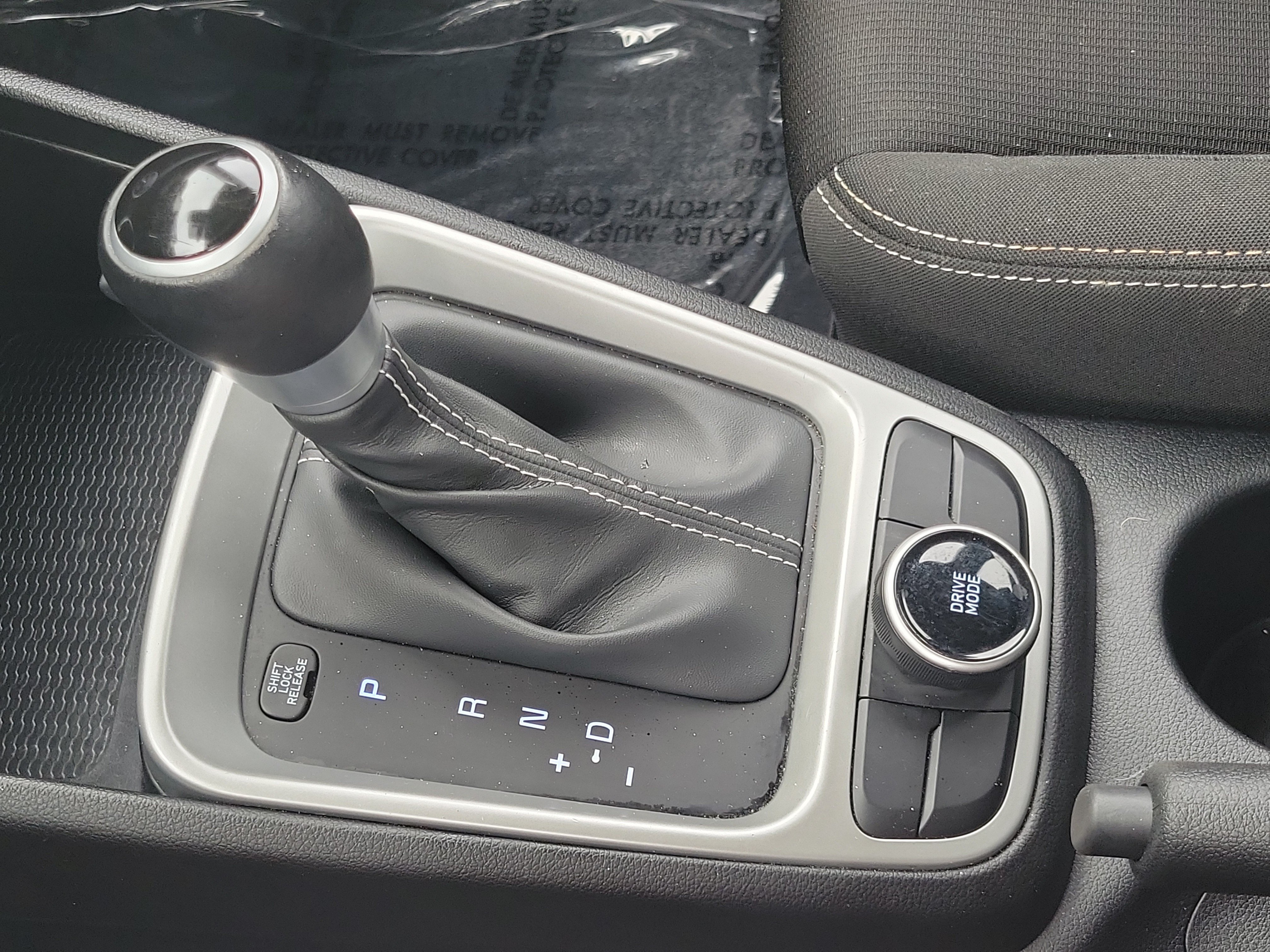 Used 2021 Hyundai Venue SEL FWD image 30
