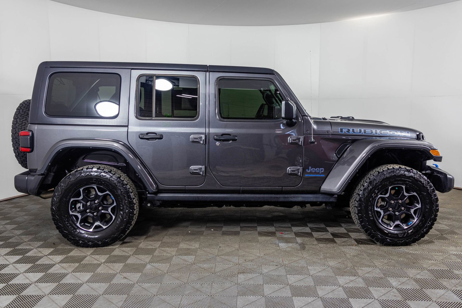 Used 2023 Jeep Wrangler Unlimited Rubicon 4xe w/ Cold Weather Group image 14