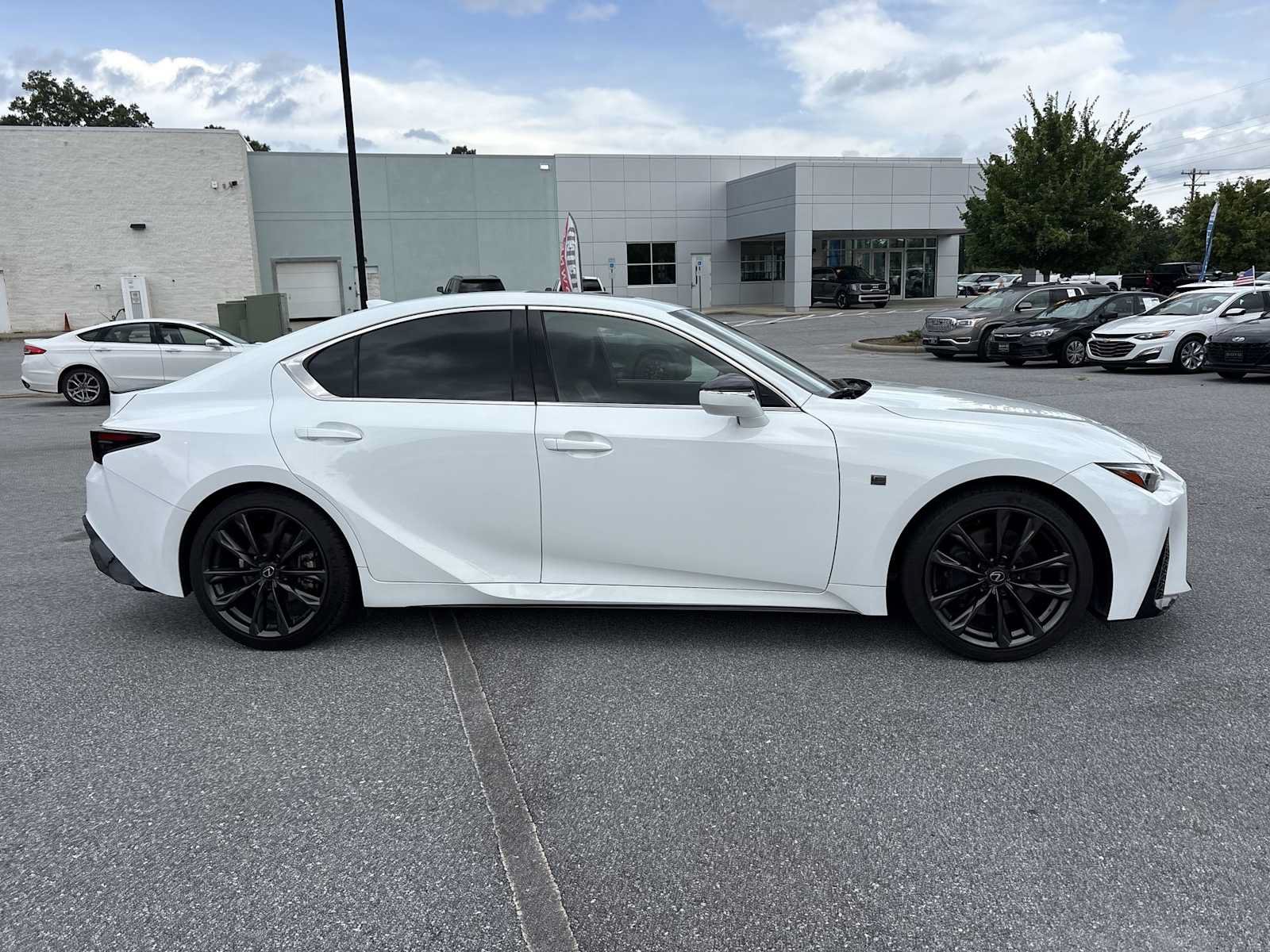Used 2024 Lexus IS 300 F Sport RWD image 5