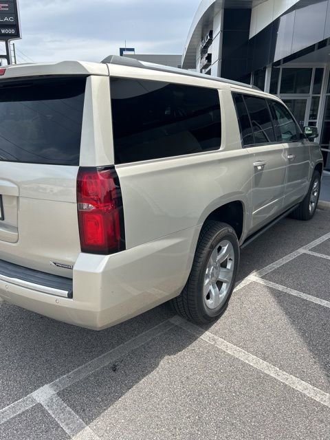 Used 2017 Chevrolet Suburban Premier AWD/4WD image 4