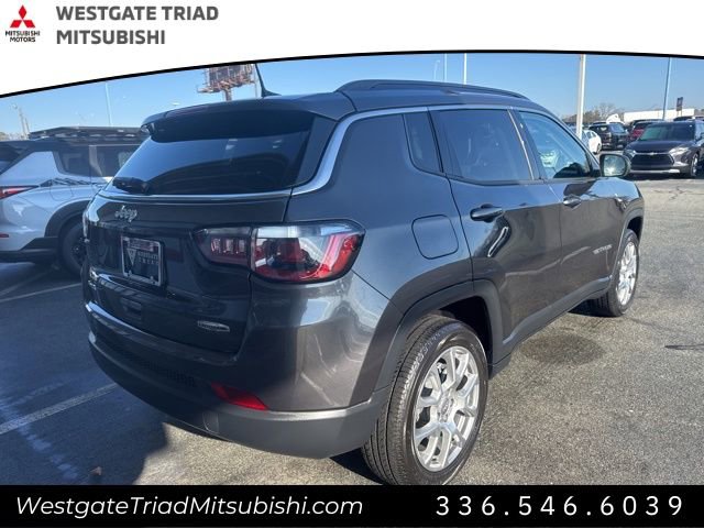 Used 2022 Jeep Compass Latitude image 10