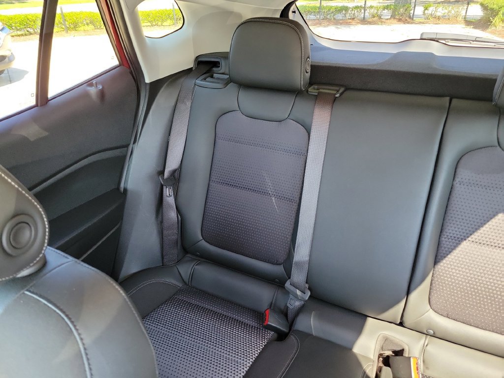 Used 2025 Chevrolet Trax LT w/ LT Convenience Package FWD image 16