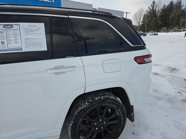 Used 2023 Jeep Grand Cherokee Overland w/ Luxury Tech Group IV image 91