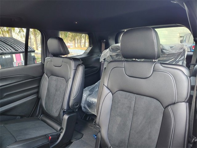 New 2025 Jeep Grand Cherokee L Altitude image 5