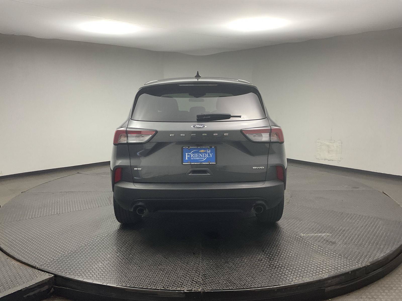 Used 2022 Ford Escape SE w/ SE Sport Appearance Package AWD/4WD image 6