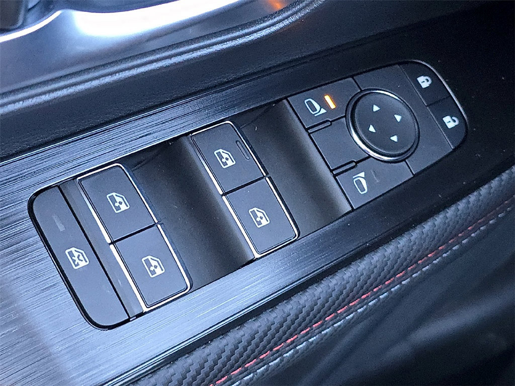 New 2027 Nissan Kicks SR AWD/4WD image 18