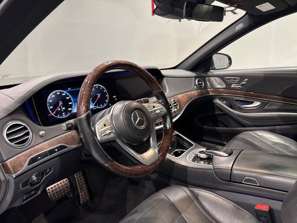 Used 2018 Mercedes-Benz S 560 4MATIC Sedan w/ AMG Line Exterior image 11