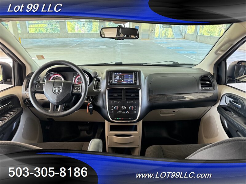 Used 2018 Dodge Grand Caravan SE w/ Power Convenience Group I FWD image 16