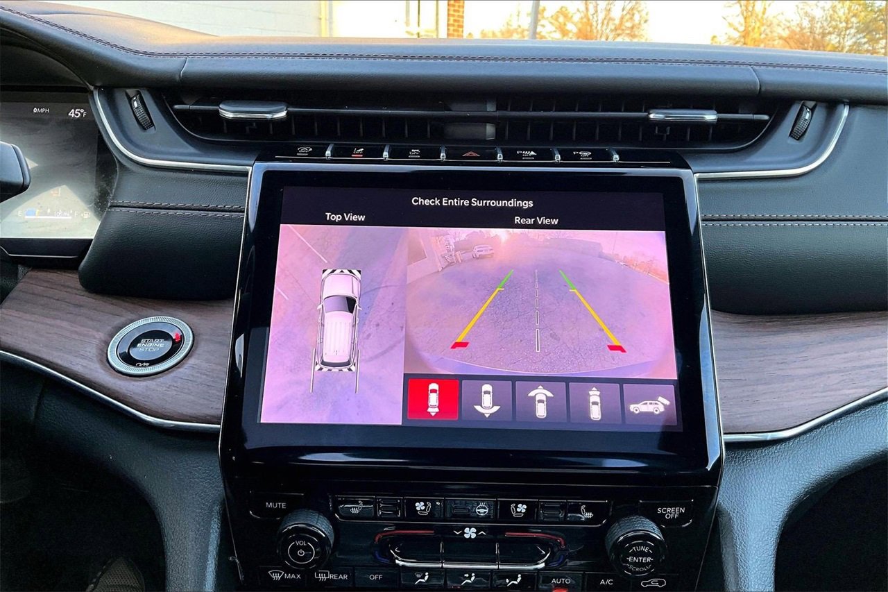 Certified 2025 Jeep Grand Cherokee Summit image 14