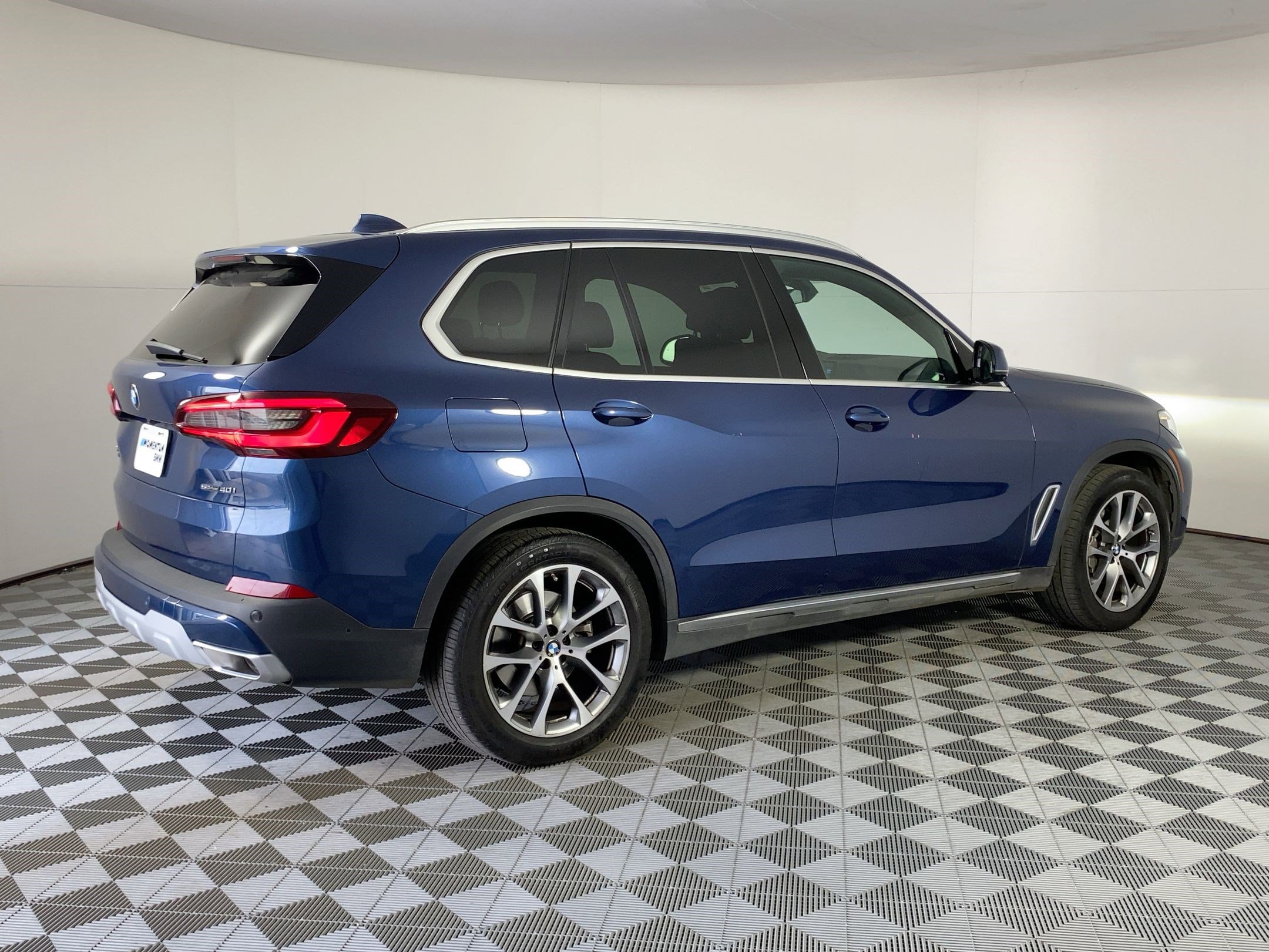 Used 2023 BMW X5 sDrive40i w/ Luxury Seating Package image 7