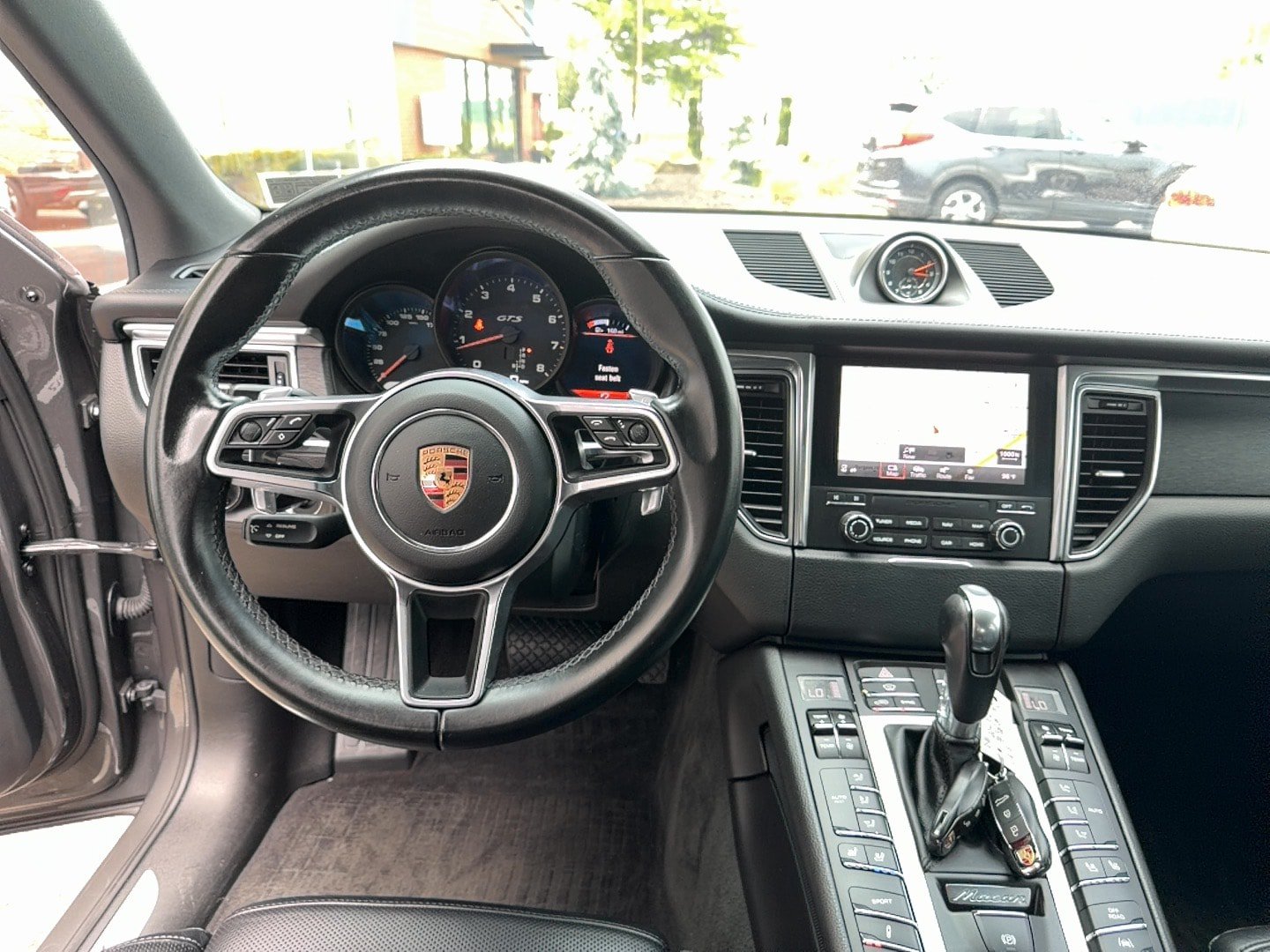 Used 2018 Porsche Macan GTS AWD/4WD image 7