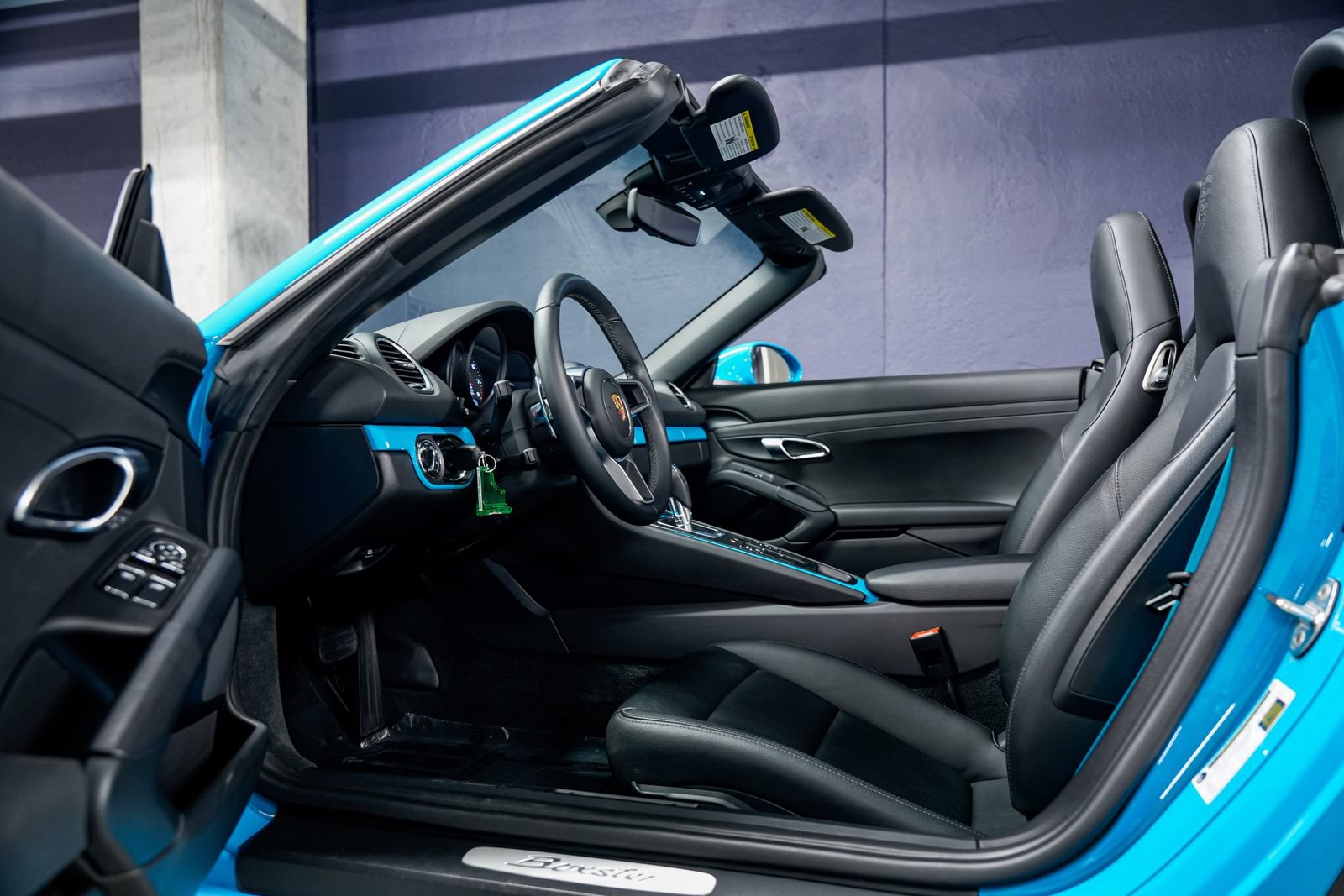 Used 2021 Porsche 718 Boxster RWD image 18