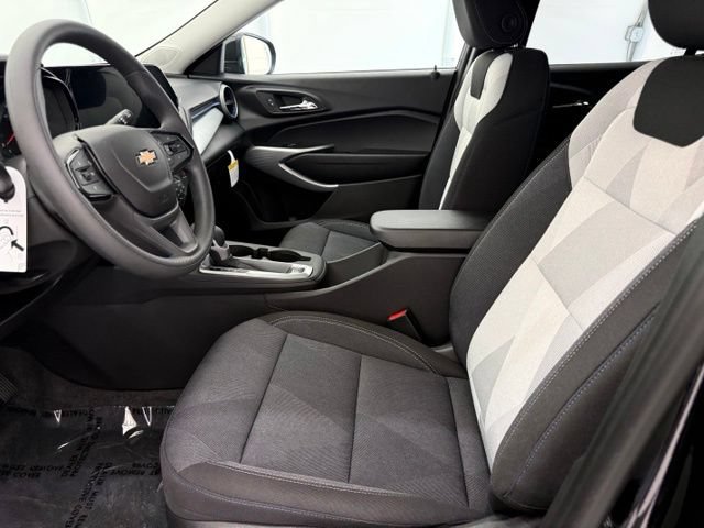 New 2026 Chevrolet Trax LS w/ LS Convenience Package FWD image 11