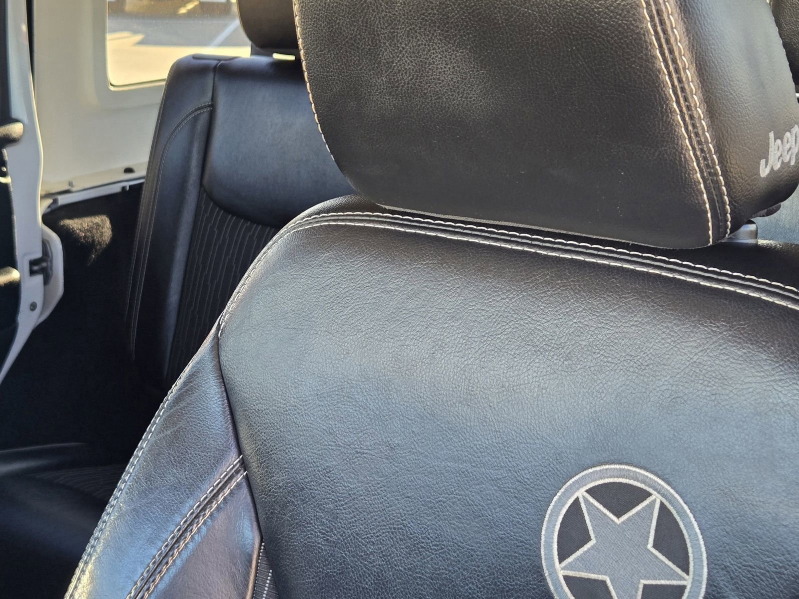 Used 2015 Jeep Wrangler Unlimited Sport image 17