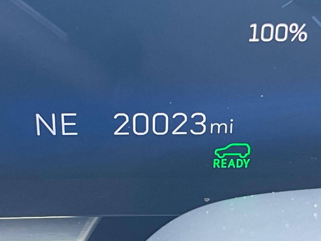 Certified 2024 Cadillac Lyriq Luxury AWD/4WD image 17