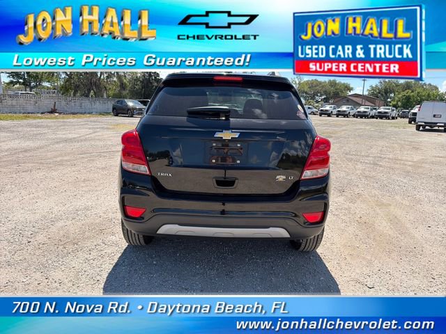 Used 2017 Chevrolet Trax LT w/ LT Convenience Package FWD image 9