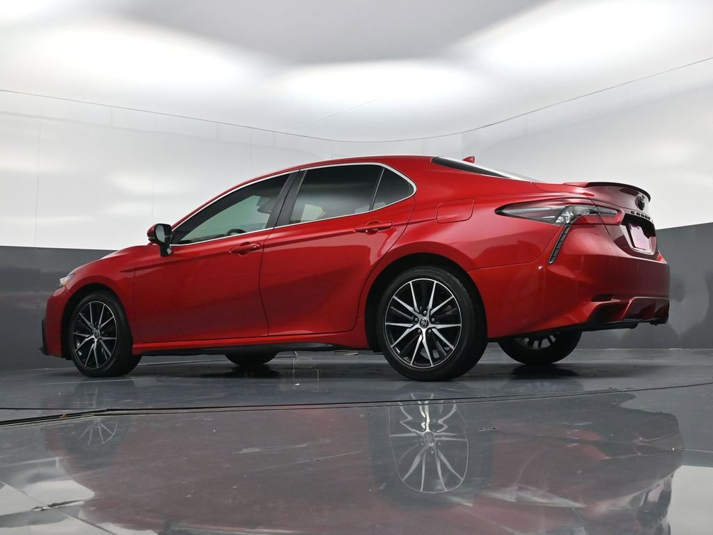 Used 2022 Toyota Camry SE image 18