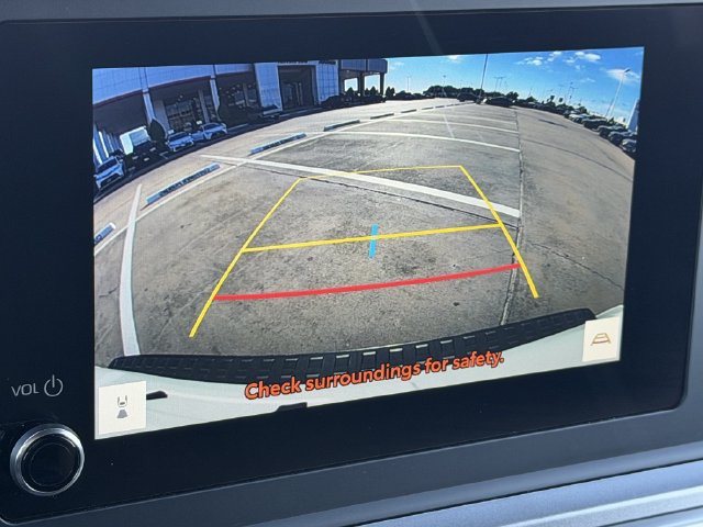Used 2025 Toyota 4Runner SR5 AWD/4WD image 18