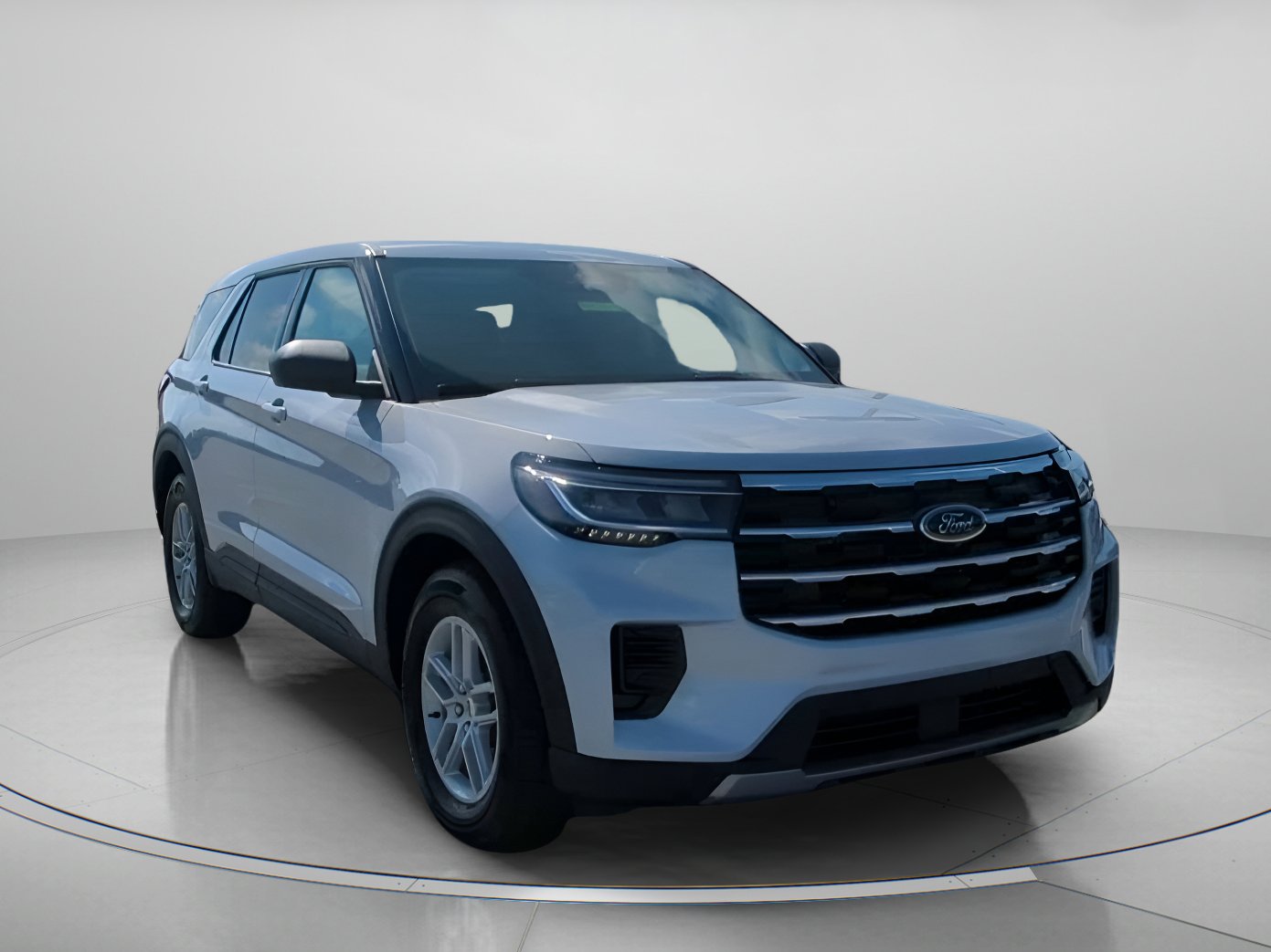 New 2026 Ford Explorer Active RWD image 4