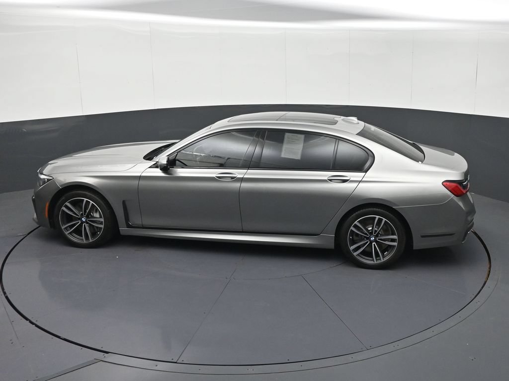 Used 2022 BMW 750i xDrive w/ M Sport Package AWD/4WD image 25