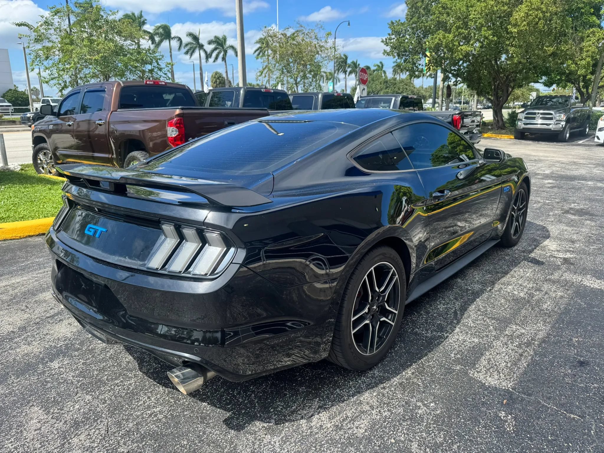 Used 2015 Ford Mustang GT RWD image 5