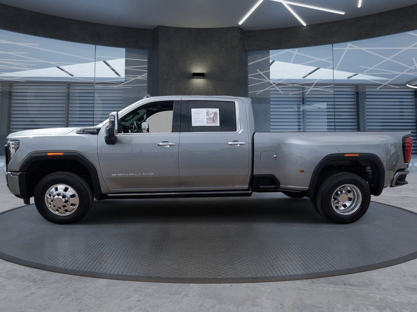 Used 2026 GMC Sierra 3500 Denali Ultimate image 3