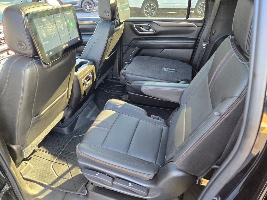Certified 2021 Chevrolet Suburban RST w/ Luxury Package AWD/4WD image 19