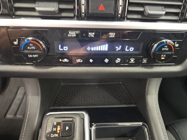 Used 2025 Nissan Pathfinder SV FWD image 26