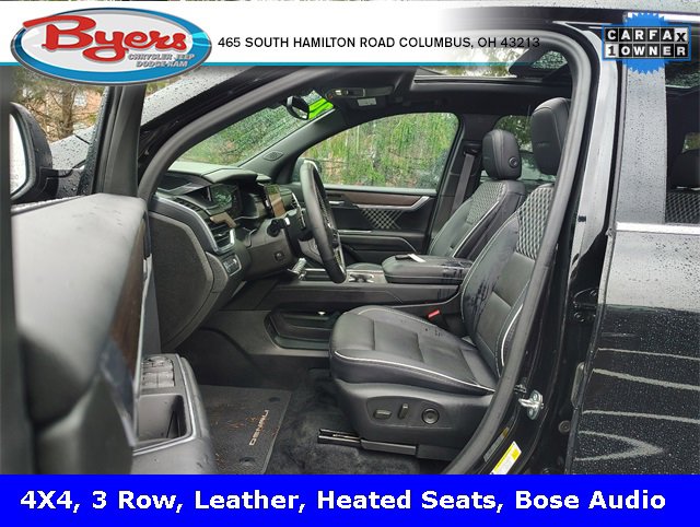 Used 2024 GMC Acadia Denali image 2